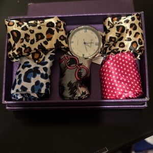 Stylish Watch with Interchangeable Bands